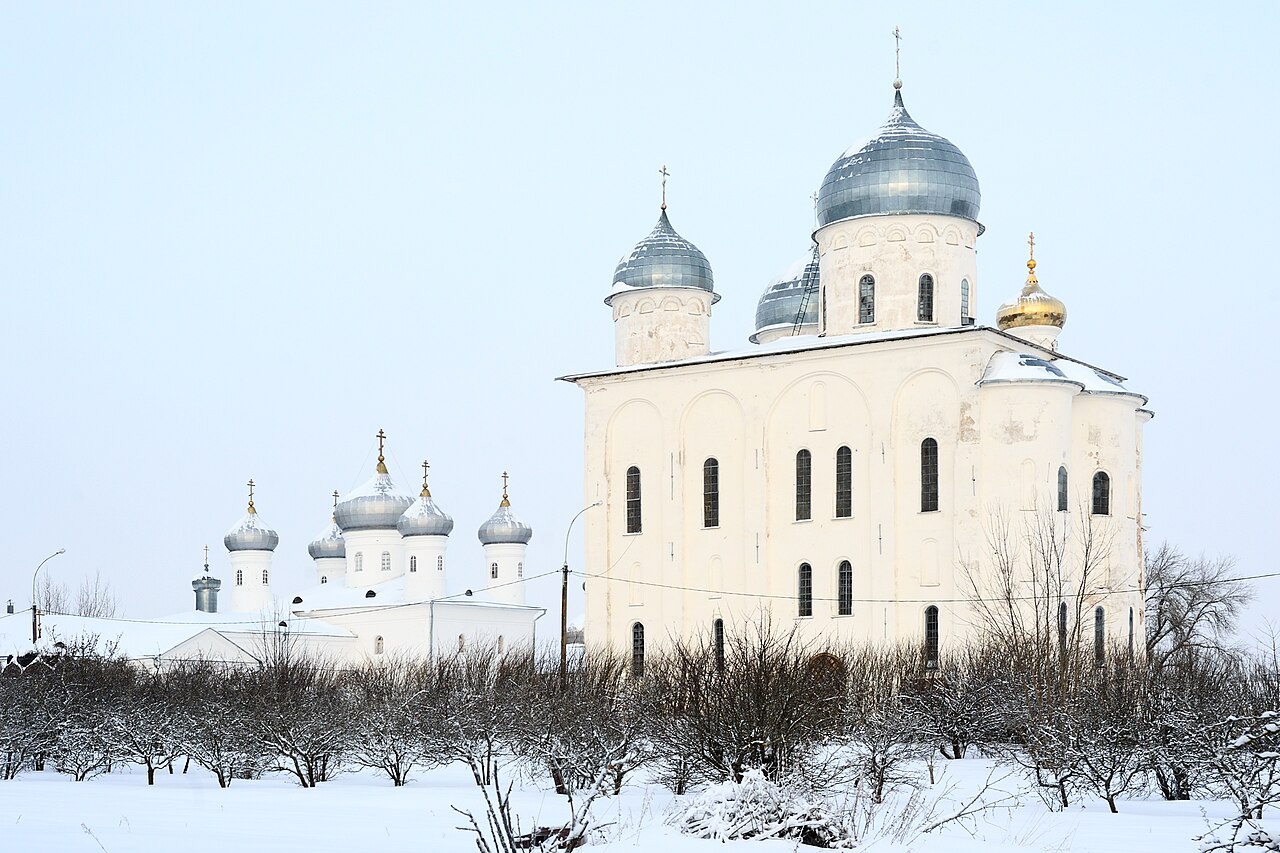 Юрьев монастырь у озера Ильмень